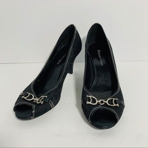 Etienne Aigner Cherie Size 7M Peep Toe Heel Pump